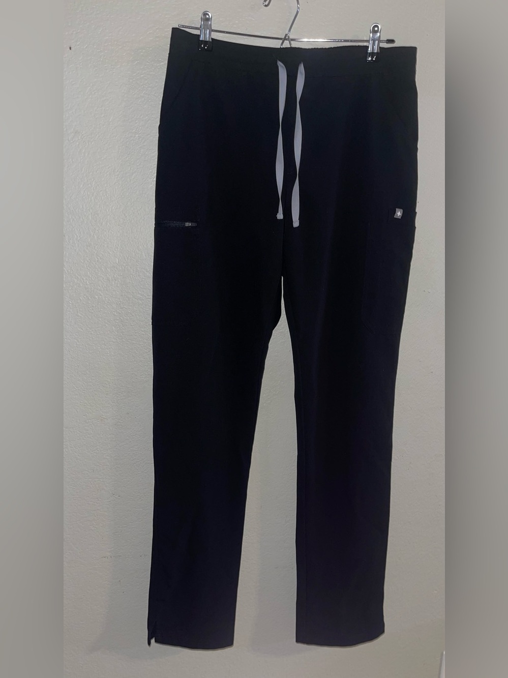 FIGS Black Yola Skinny Scrub Pants - Medium Tall M/T